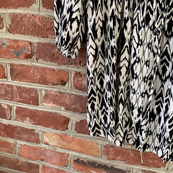 Gap Dress in Size L with black and cream print - Picture 7 of 9